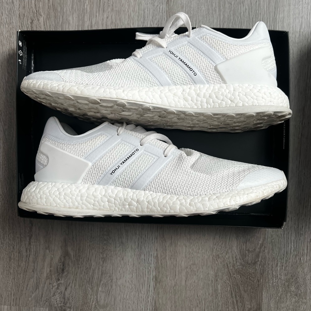 Y-3 (Adidas x Yohji Yamamoto)